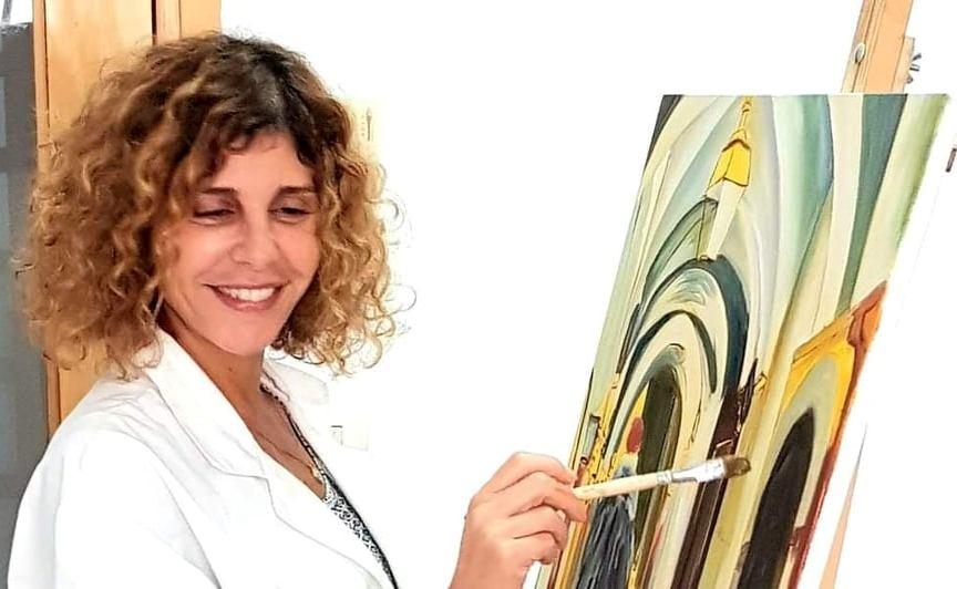 الفنانة هالة مستغانمي عياري 