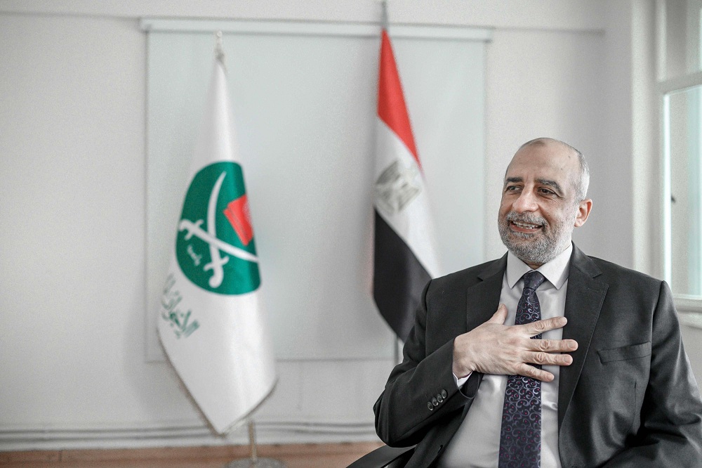 الناطق باسم الاخوان يروج لمغالطات حول مصادر تمويل الاخوان