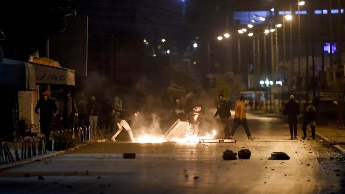 A night of violent confrontations