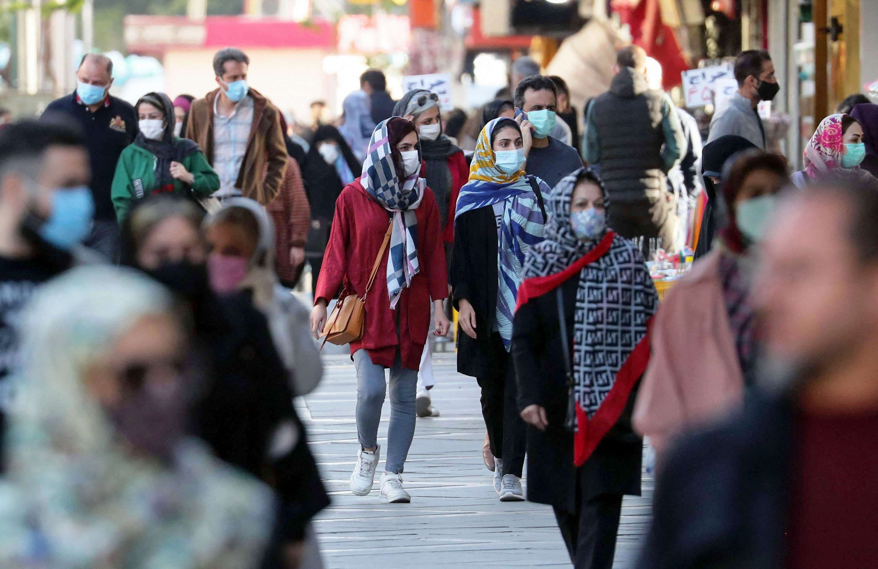 احتفالات السنة الجديدة تنعش كورونا في إيران