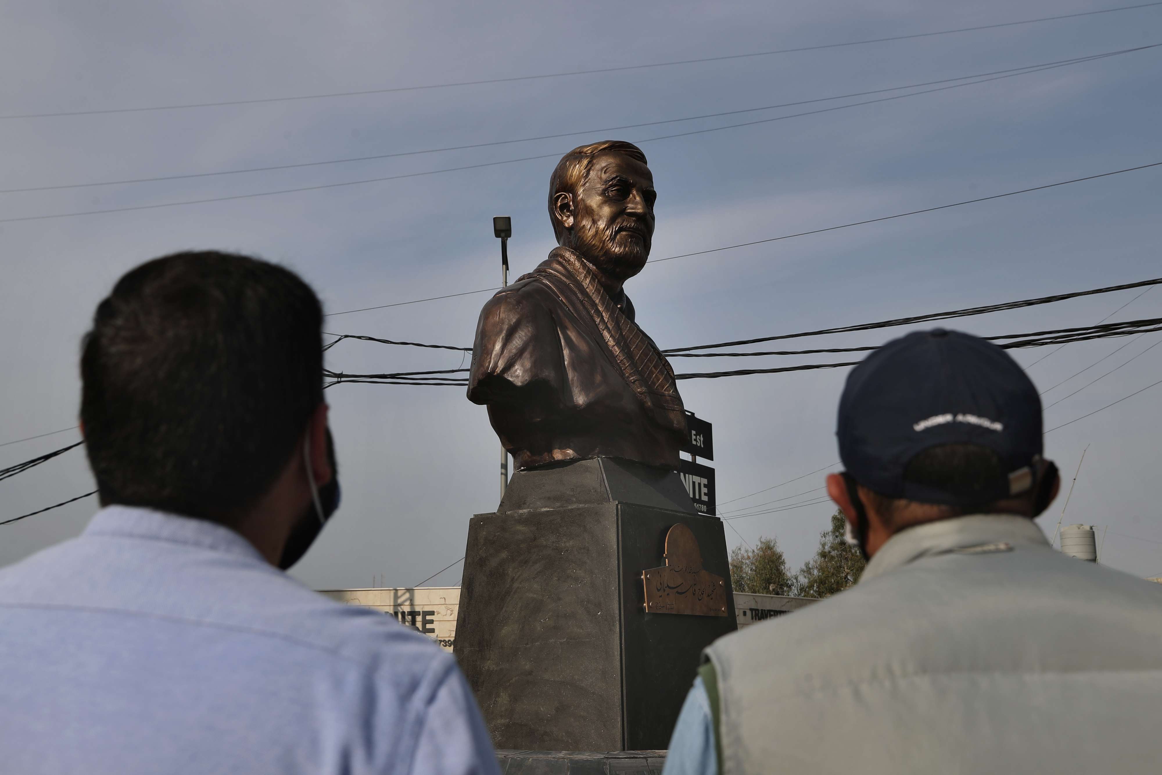 لبنان رهين أزمة تدار من بعيد