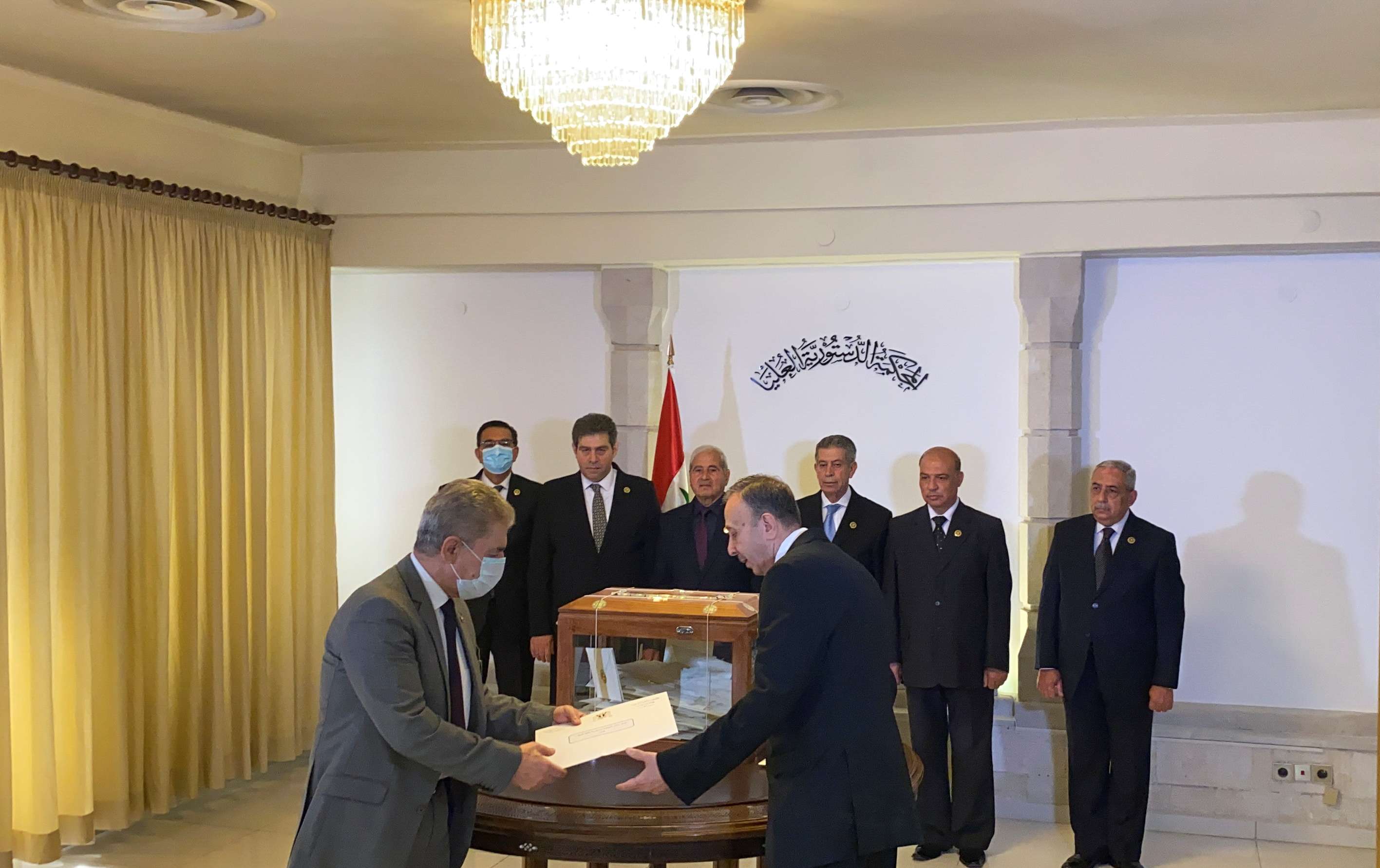 المرشحون للانتخابات الرئاسية في سوريا بمقر المحكمة الدستورية