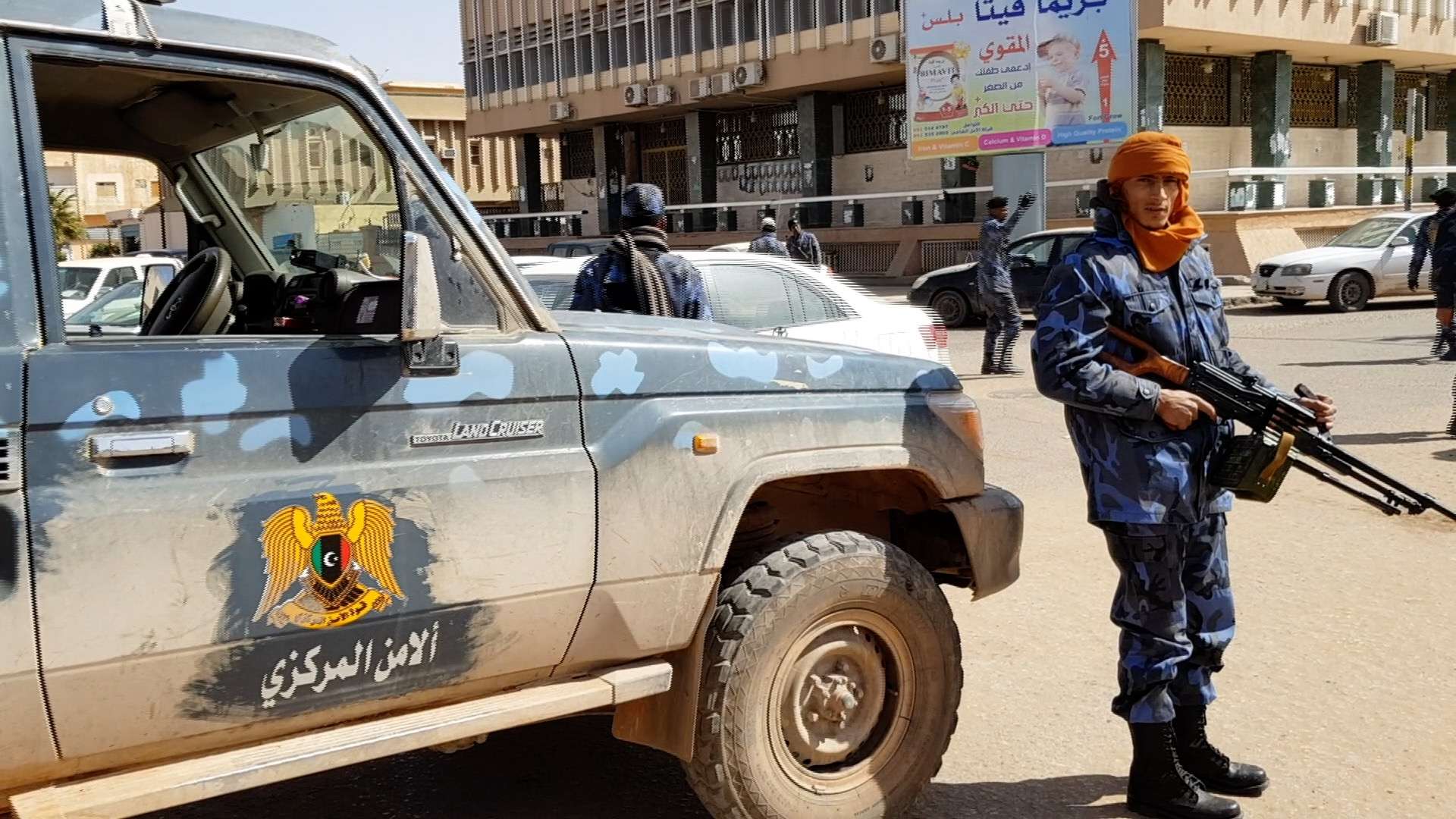 أحد عناصر الجيش الوطني الليبي في الشرق