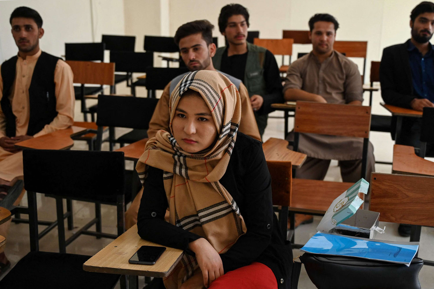 شروط طالبان تطبق على الجامعات الخاصة والعمومية