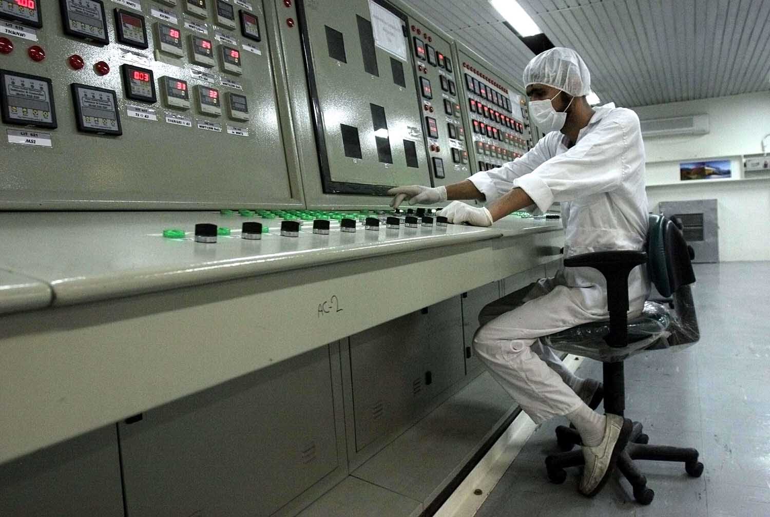 طهران تتراجع عن تنفيذ العديد من التزاماتها