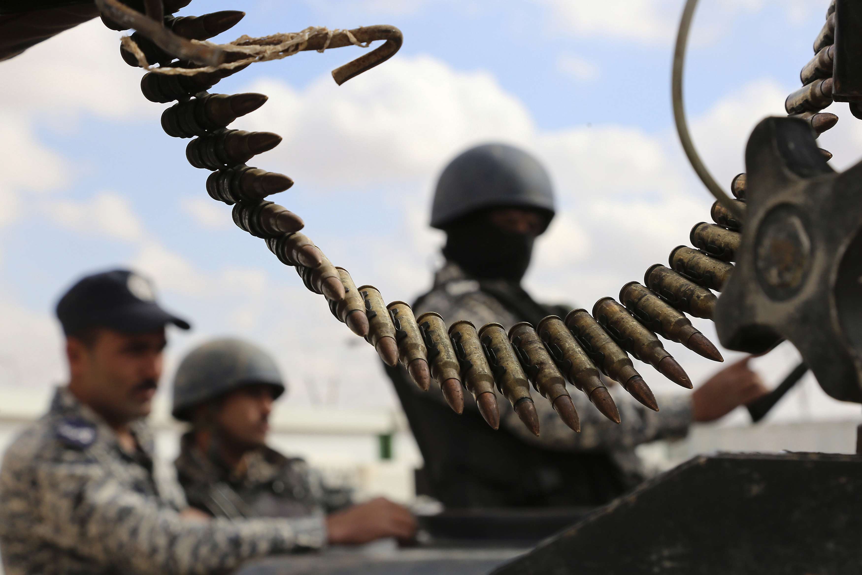 "يد من حديد" على حدود سوريا