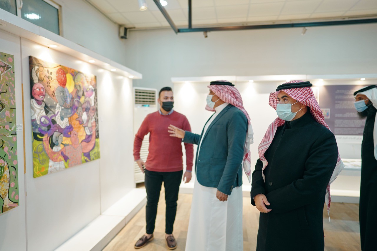 اختتام معرض 'كلاميات الخيال' للفنان أحمد الزلباني