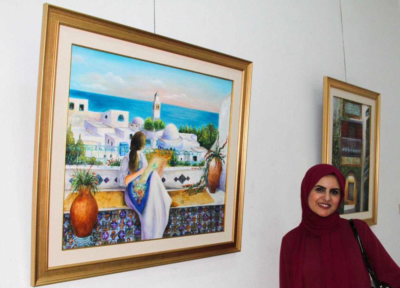 ايناس الأزرق