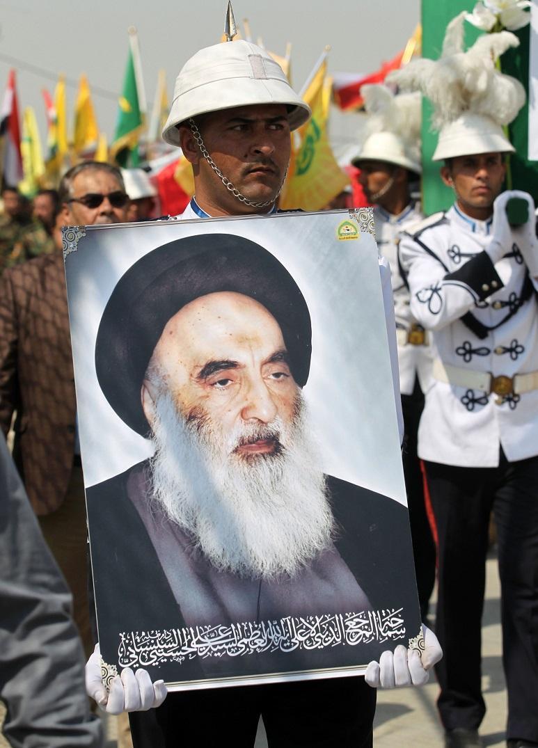 السيستاني يحظى باحترام واسع جداً في العراق ذي الغالبية الشيعية وفي أوساط الطوائف الأخرى