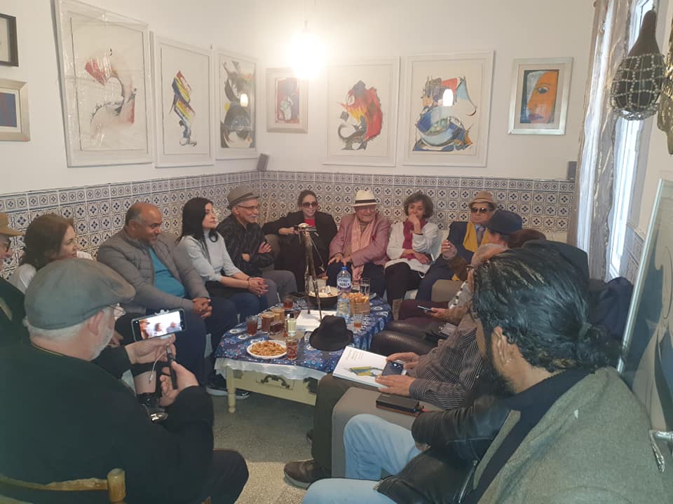 'تواصل عبر الفن'