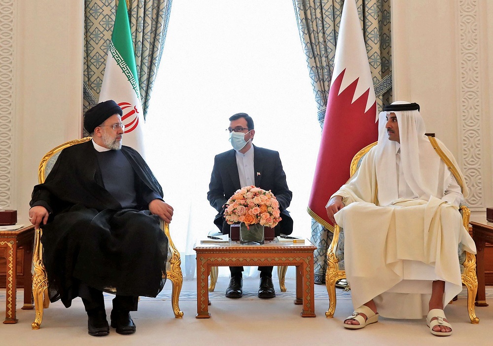 قطر ترتبط بعلاقات جيدة مع إيران وتقدم نفسها وسيطا في الأزمة النووية