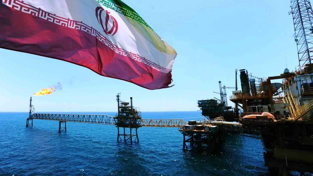 ايران تسعى لتخفيف العقوبات على قطاع النفط