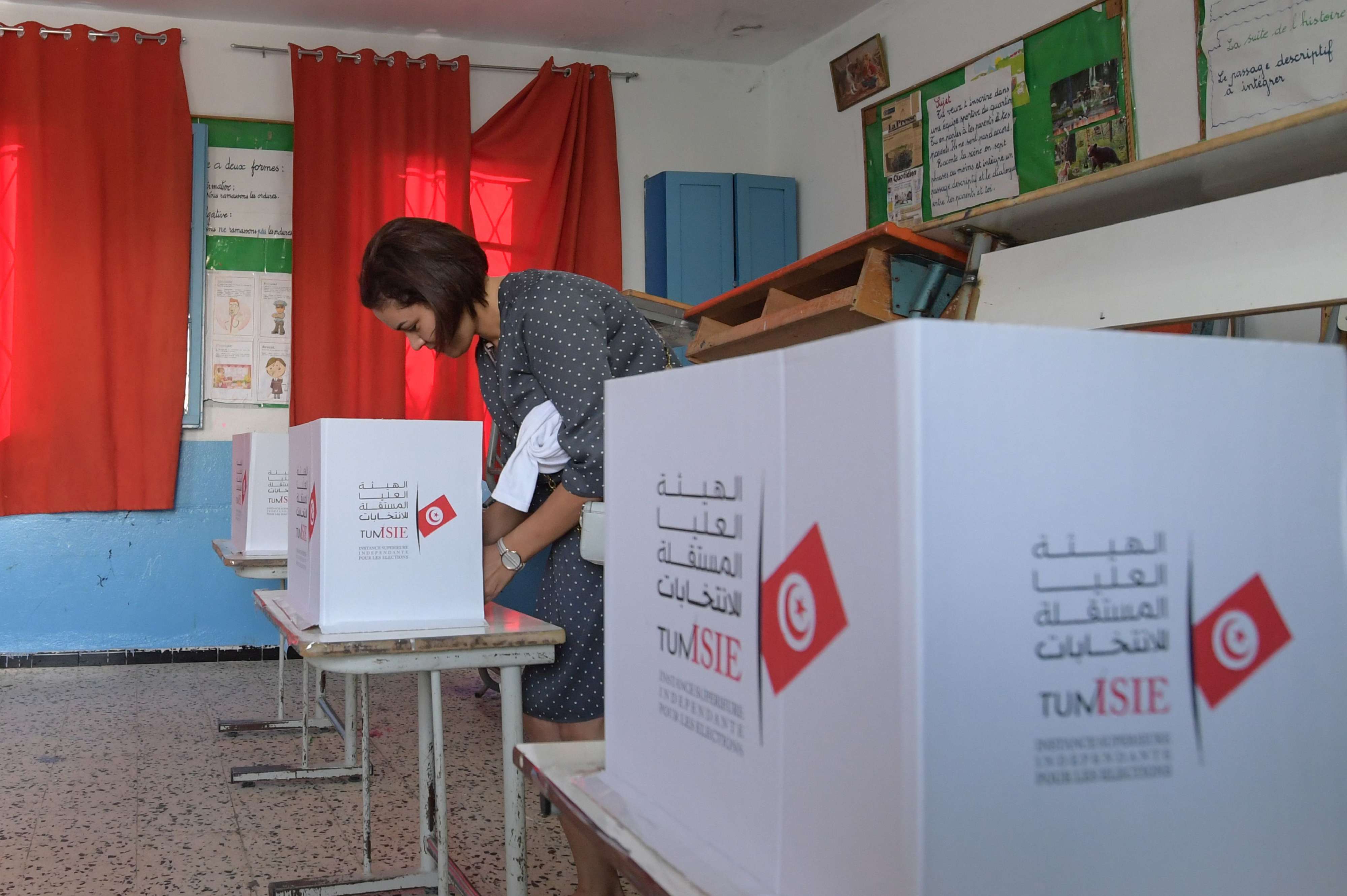 تونس بانتظار انتخابات برلمانية في ديسمبر