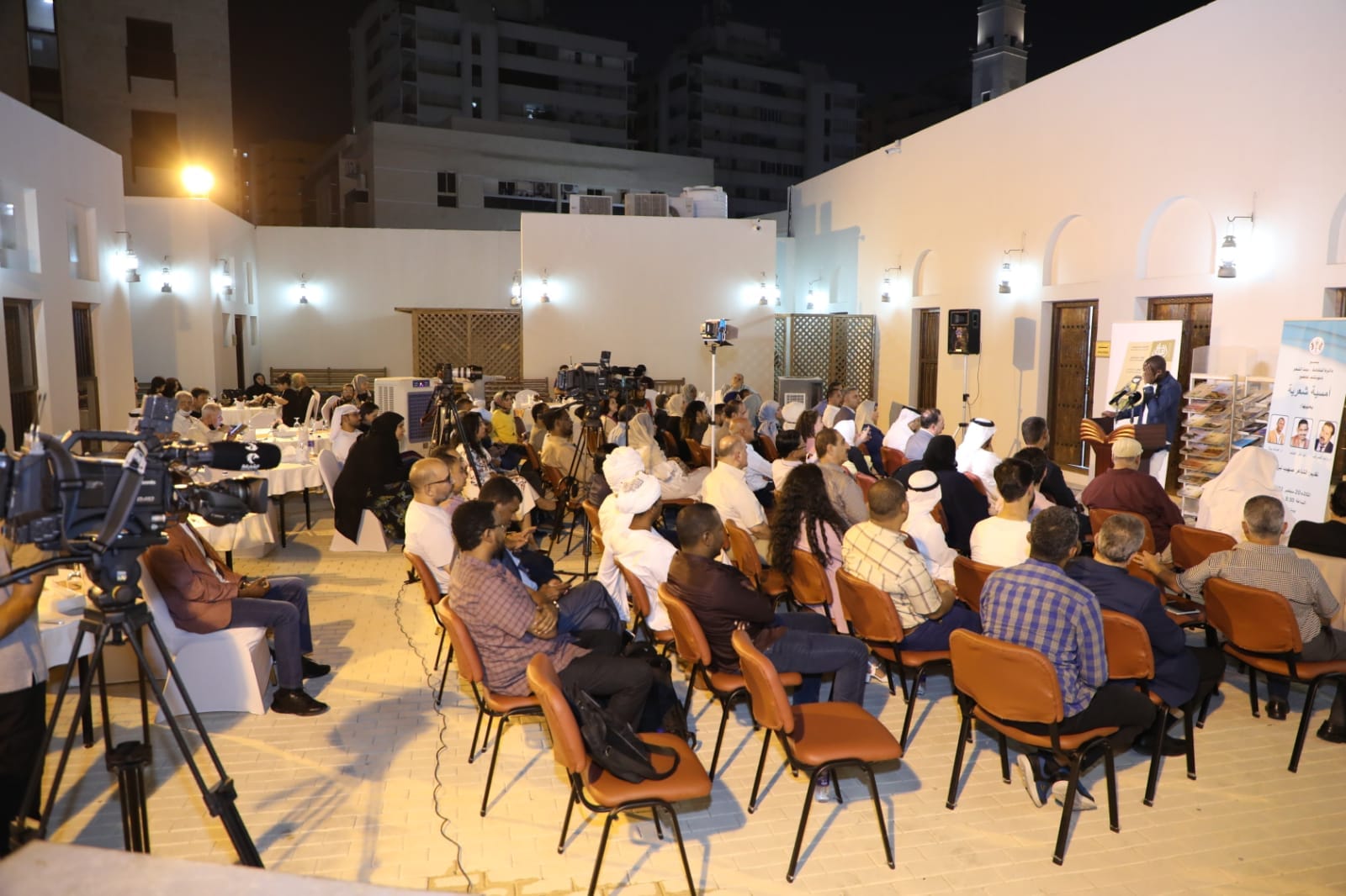 شعراء من العراق والسودان وبوركينافاسو 
