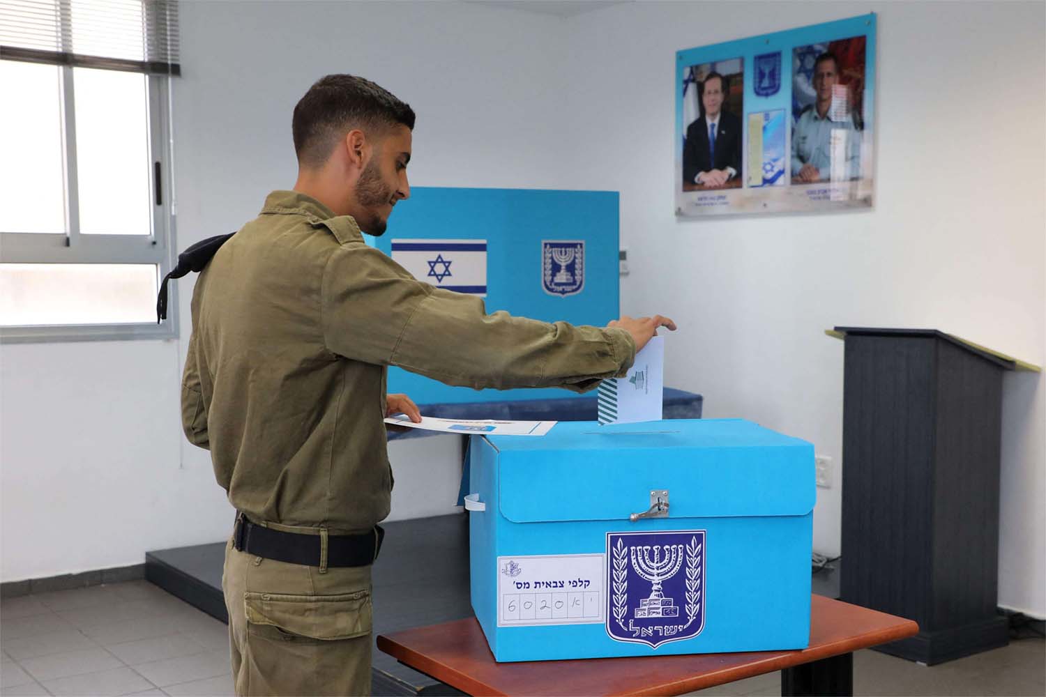 Both Lapid and Netanyahu need strong turnout from their bases