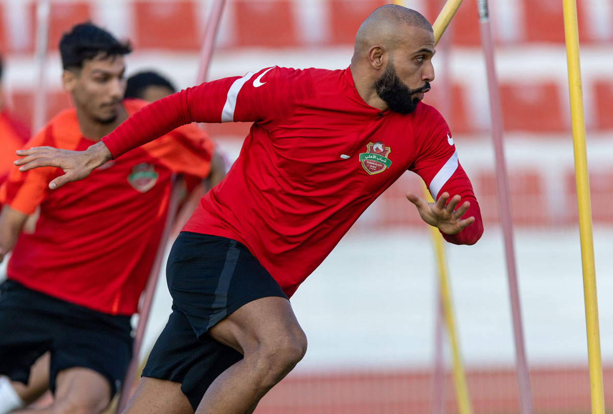 شباب الأهلي يبحث عن فوزه السادس تواليا