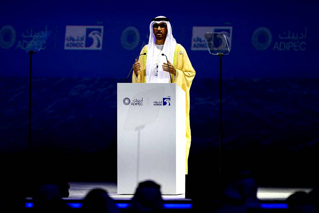 الجابر يشدد على الاستثمار في النمو الاقتصادي والاجتماعي المستدام