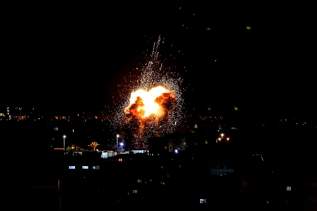 اسرائيل تصعد من استهداف مواقع الفصائل الفلسطينية