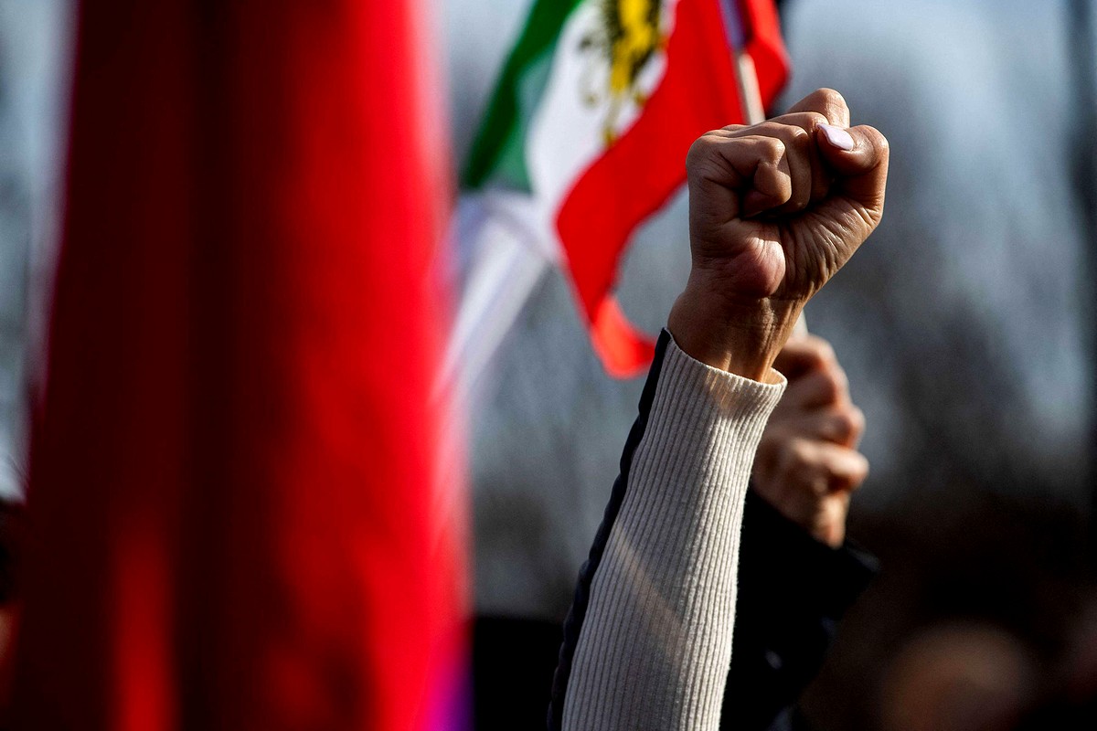 النظام الإيراني متّهم بالتجسس على مواطنيه بالخارج 