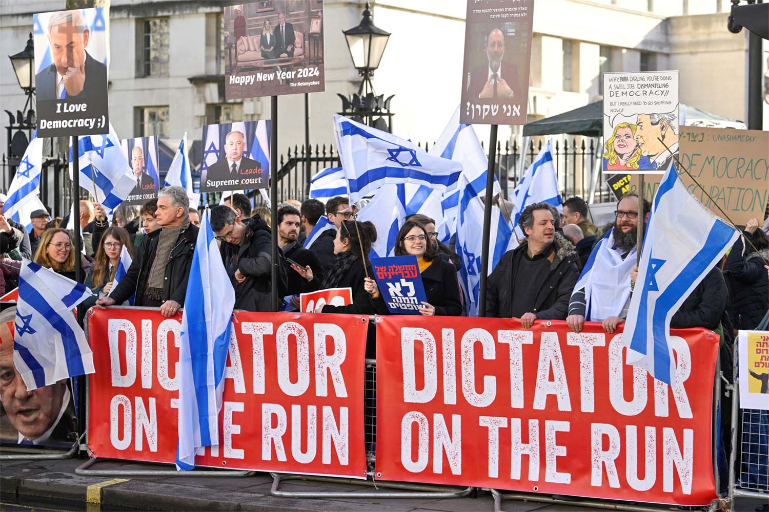 Demonstrators protest against Netanyahu during his visit to London