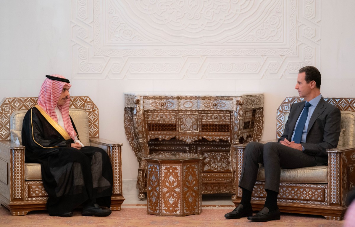 مباحثات بين الرئيس السوري ووزير الخارجية السعودي في قصر الشعب تمهد لاستئناف كامل للعلاقات بين دمشق والرياض