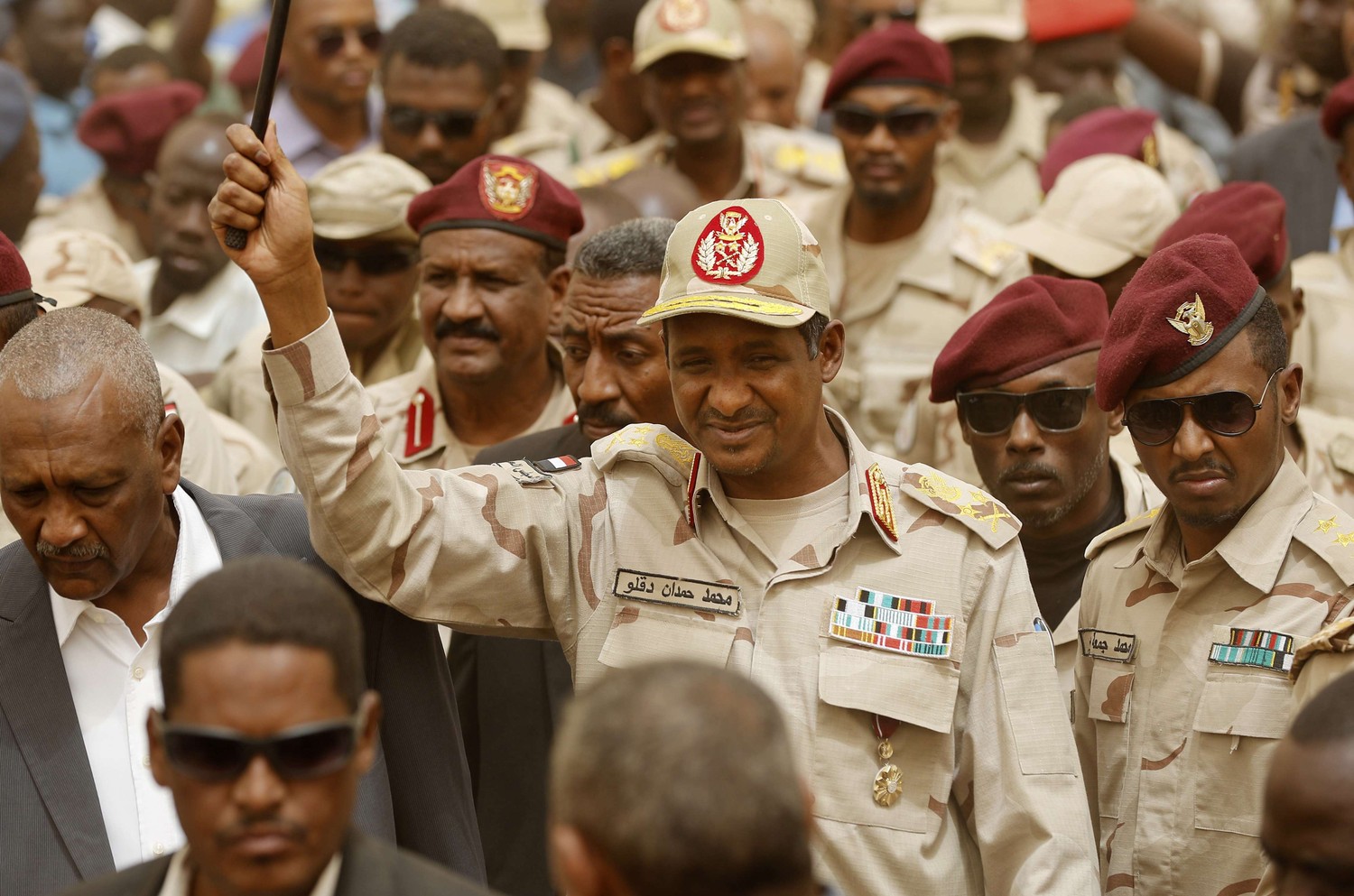حميدتي: نحن نضحي بأنفسنا من أجل الشعب السوداني والتحول الديمقراطي