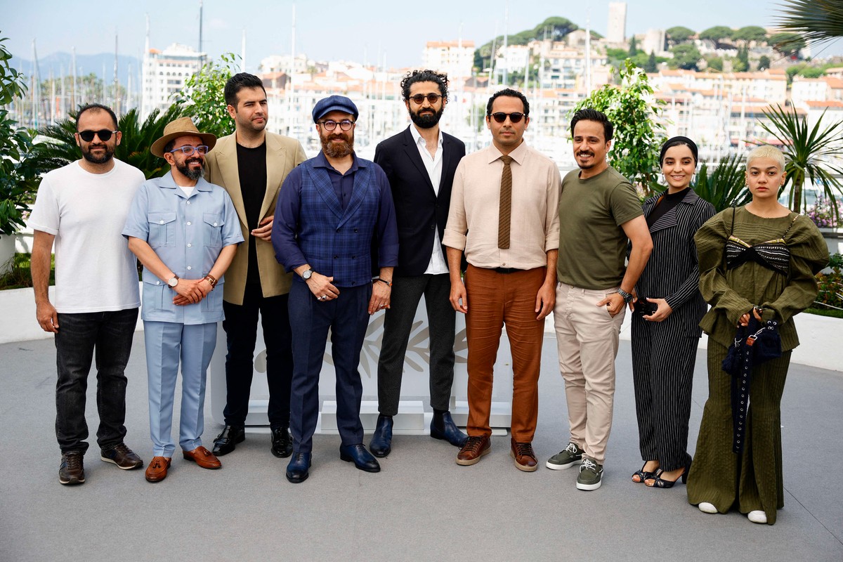 فيلم 'آيات أرضية'