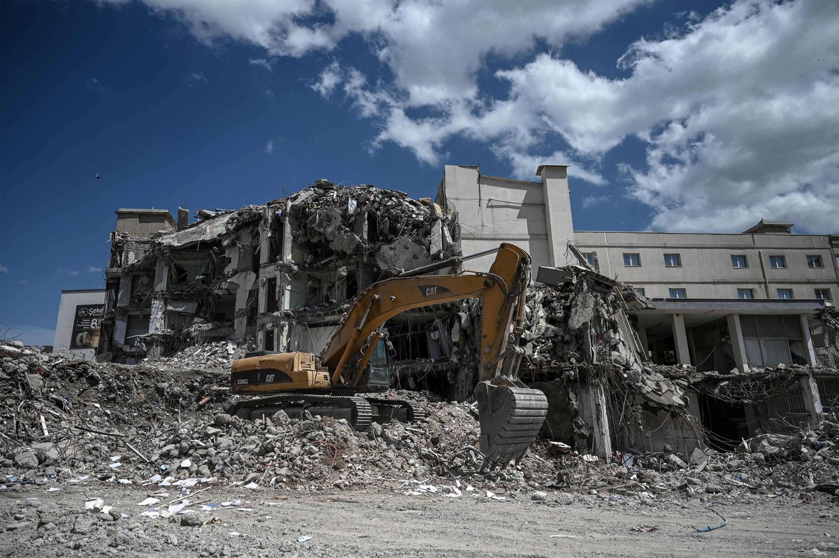 زلزال 6 فبراير كشف اخفاقات سياسات حزب العدالة والتنمية