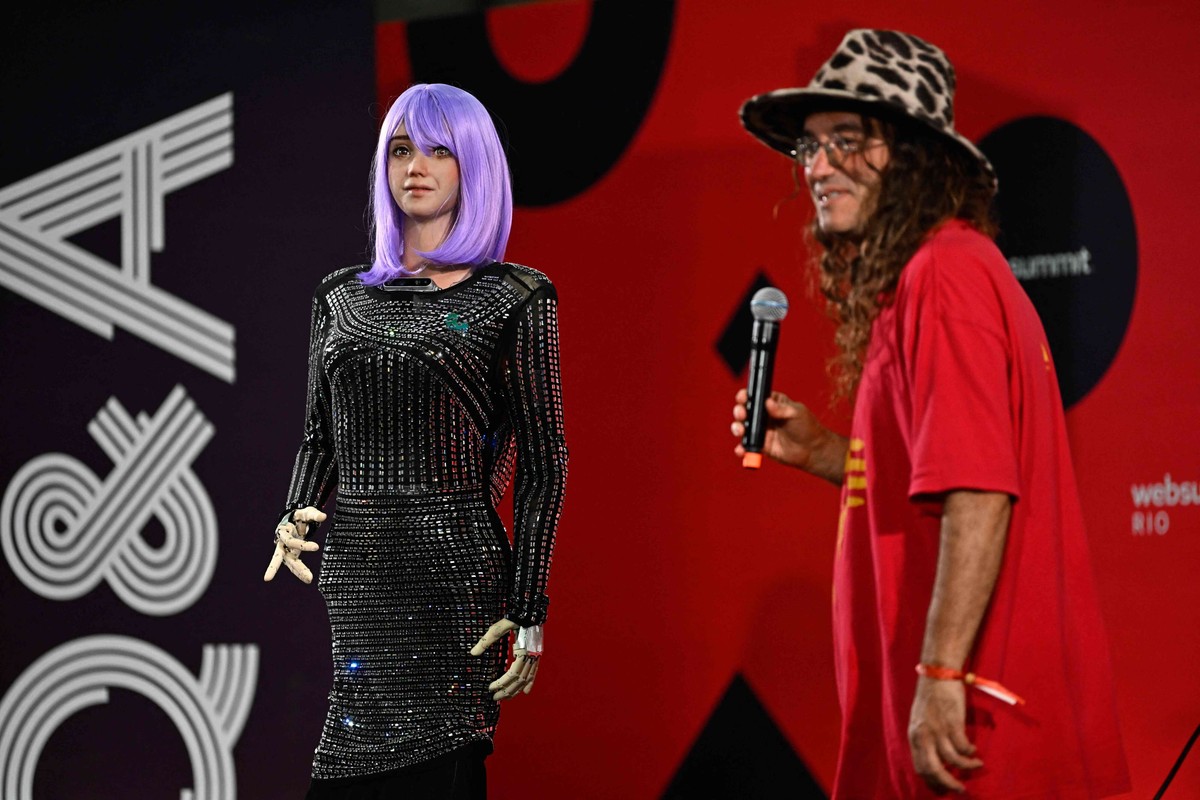 'قمة الويب'