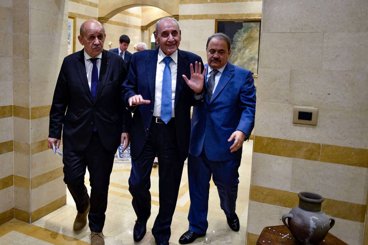 المبعوث الفرنسي جان-ايف لودريان مع رئيس البرلمان اللبناني نبيه بري