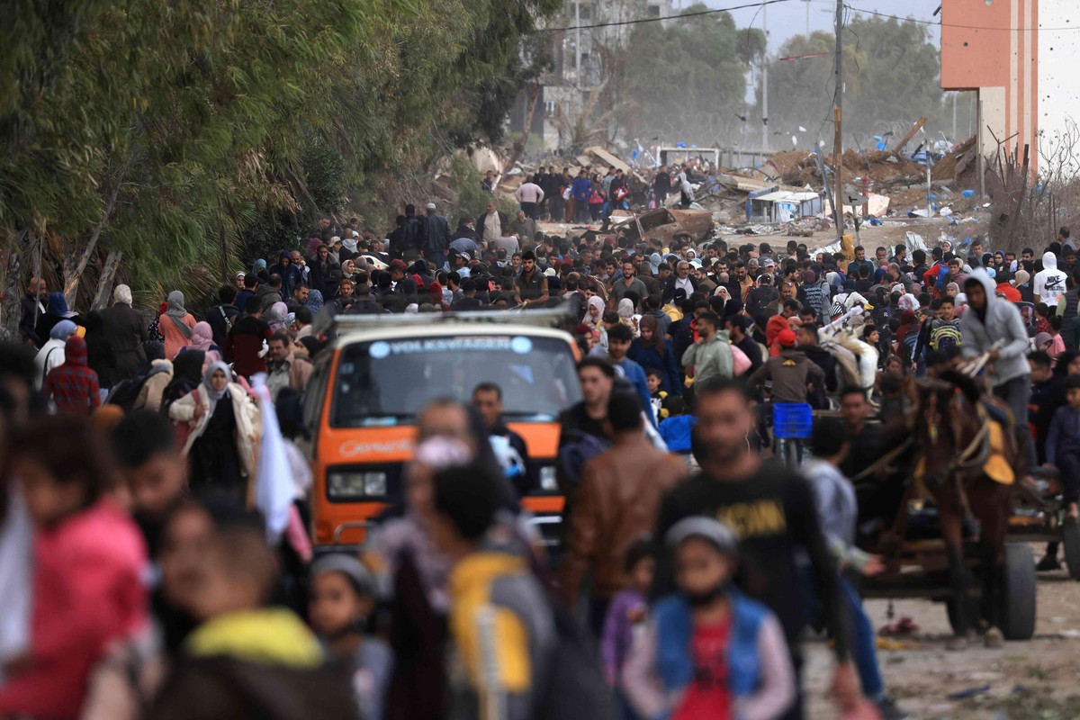 نحو 1.6 مليون من سكان غزة غادروا شمال القطاع إلى جنوبه