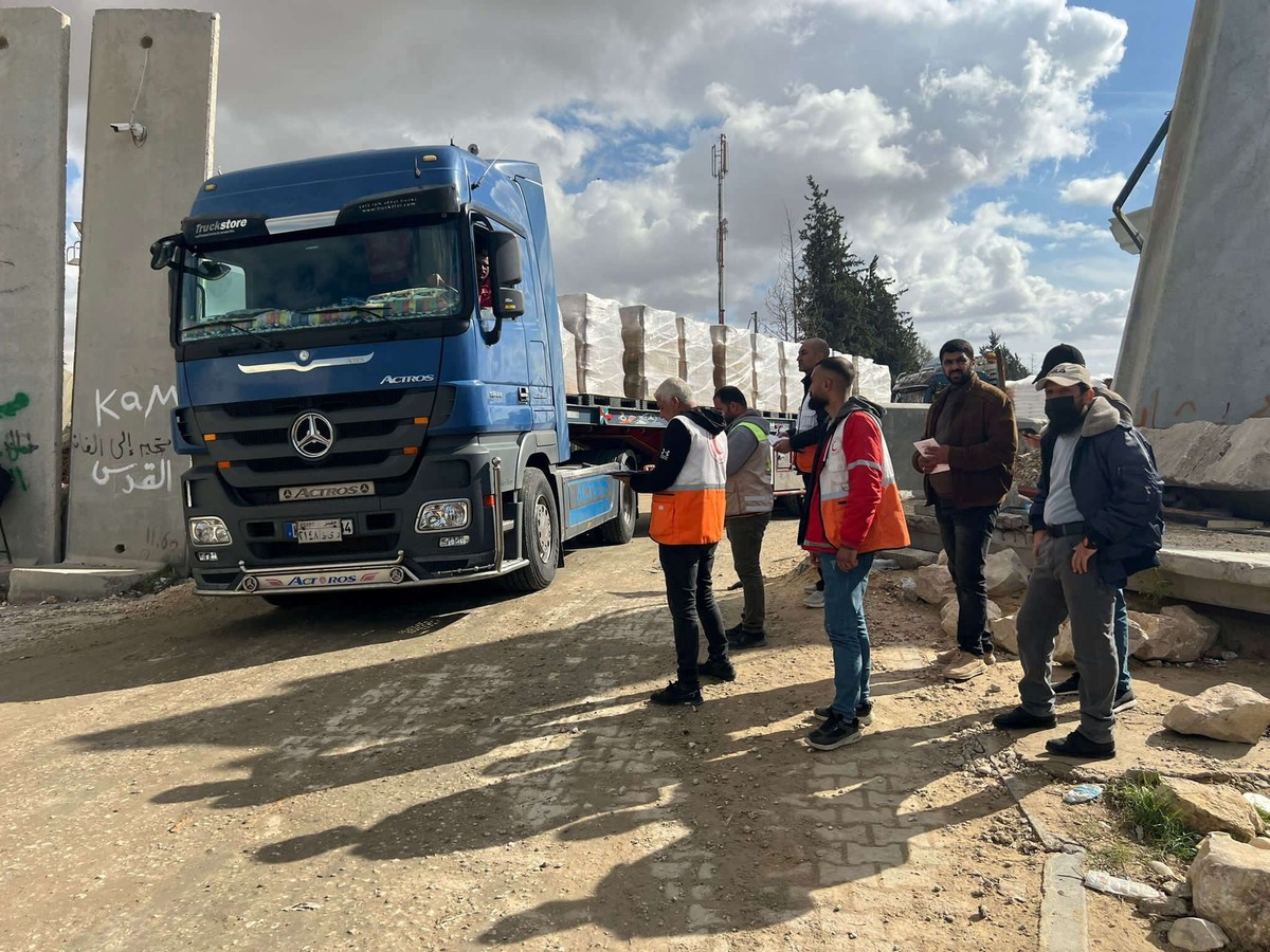 سكان غزة يعانون من الجوع والمرض فيما لا تزال المساعدات شحيحة