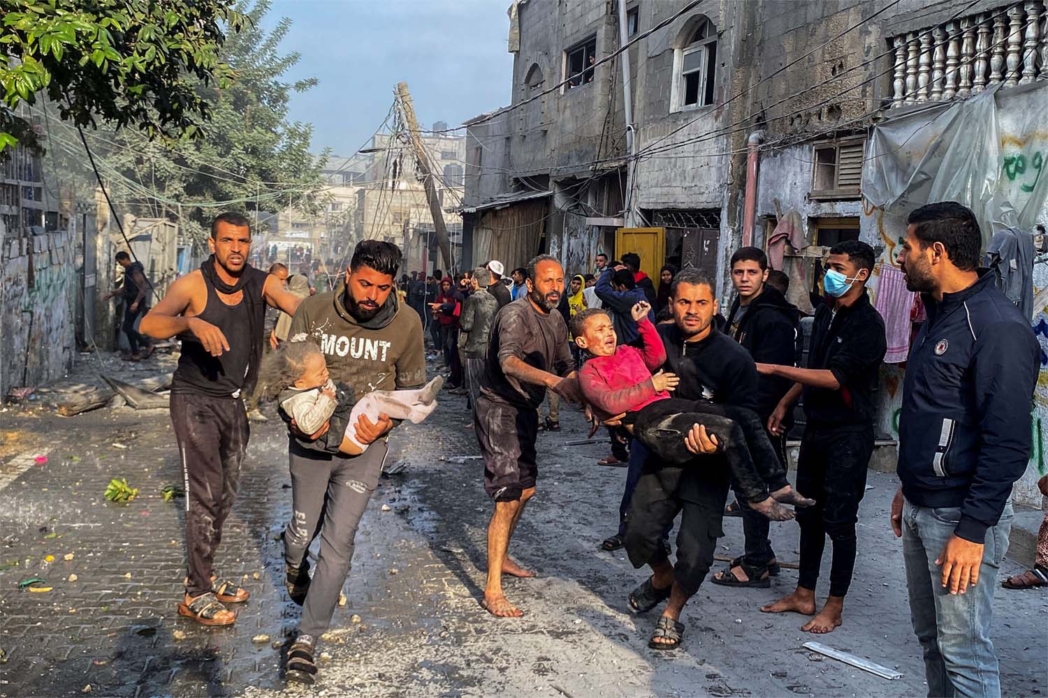 Israeli bombardments resume after the truce expired