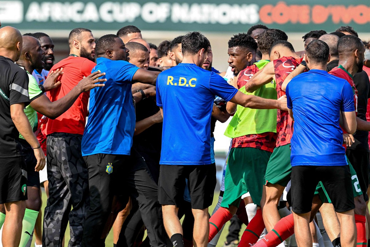 اللاعب الكونغو ليشانسيل مبيمبا