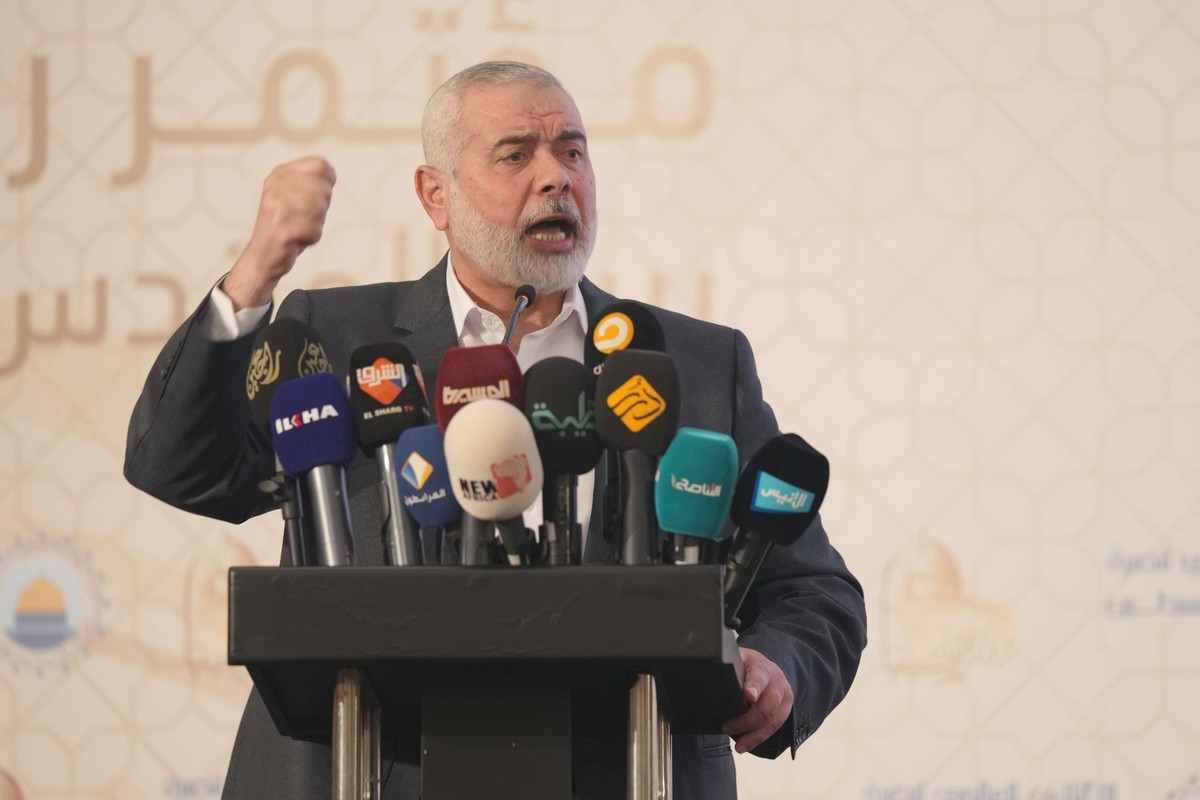 هنية يدعو الدول الإسلامية الى دعم المقاومة بالسلاح