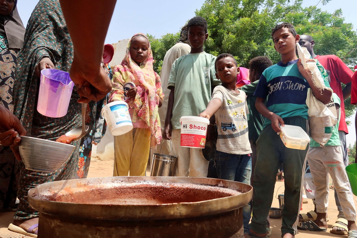 الجوع يعصف بالسودانيين خاصة في مناطق القتال