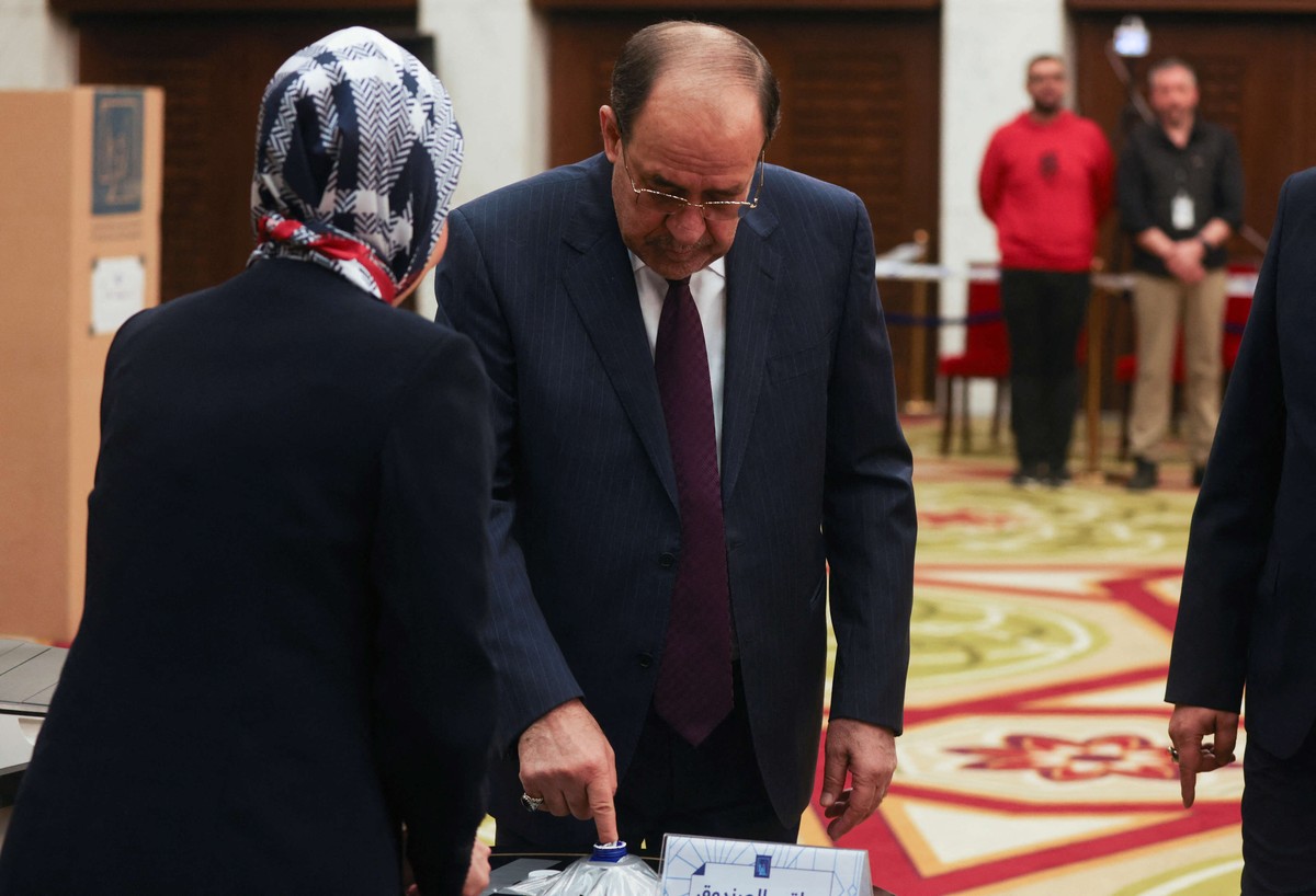 المالكي يدفع باتجاه انتخابات مبكرة متجاوزا السند القانوني