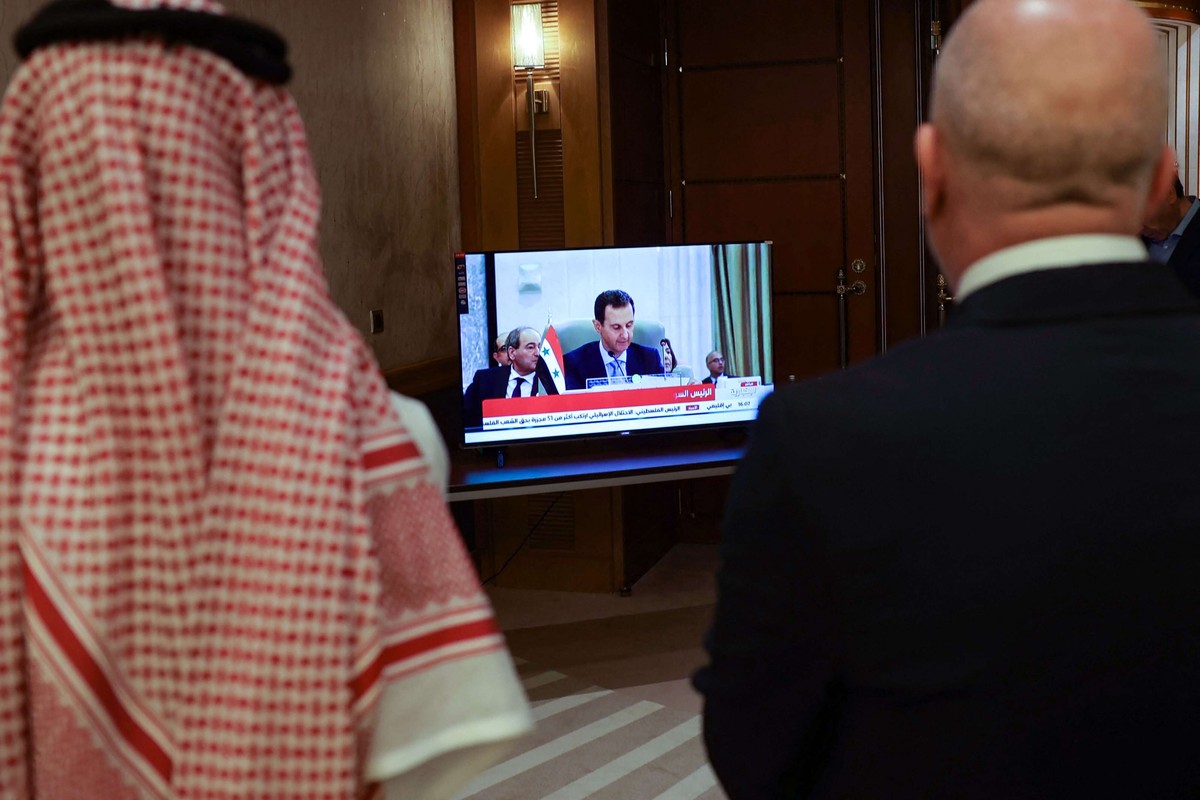 المسار الخليجي يعزز وضع الأسد خارجيا