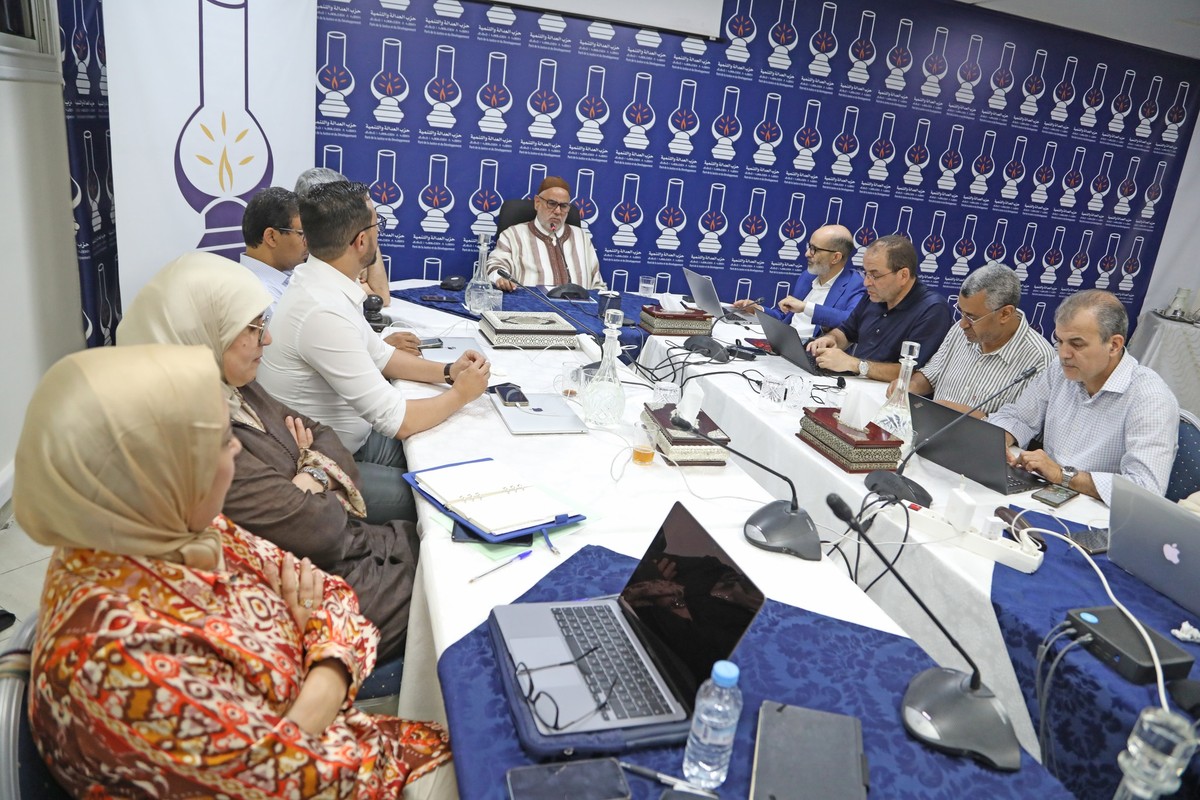 أجواء مشحونة داخل العدالة والتنمية