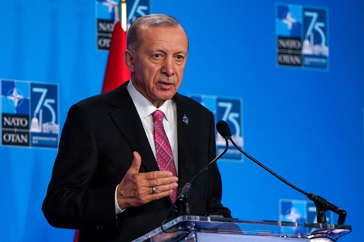 أردوغان يضغط لإنهاء الشراكة بين الناتو وإسرائيل 