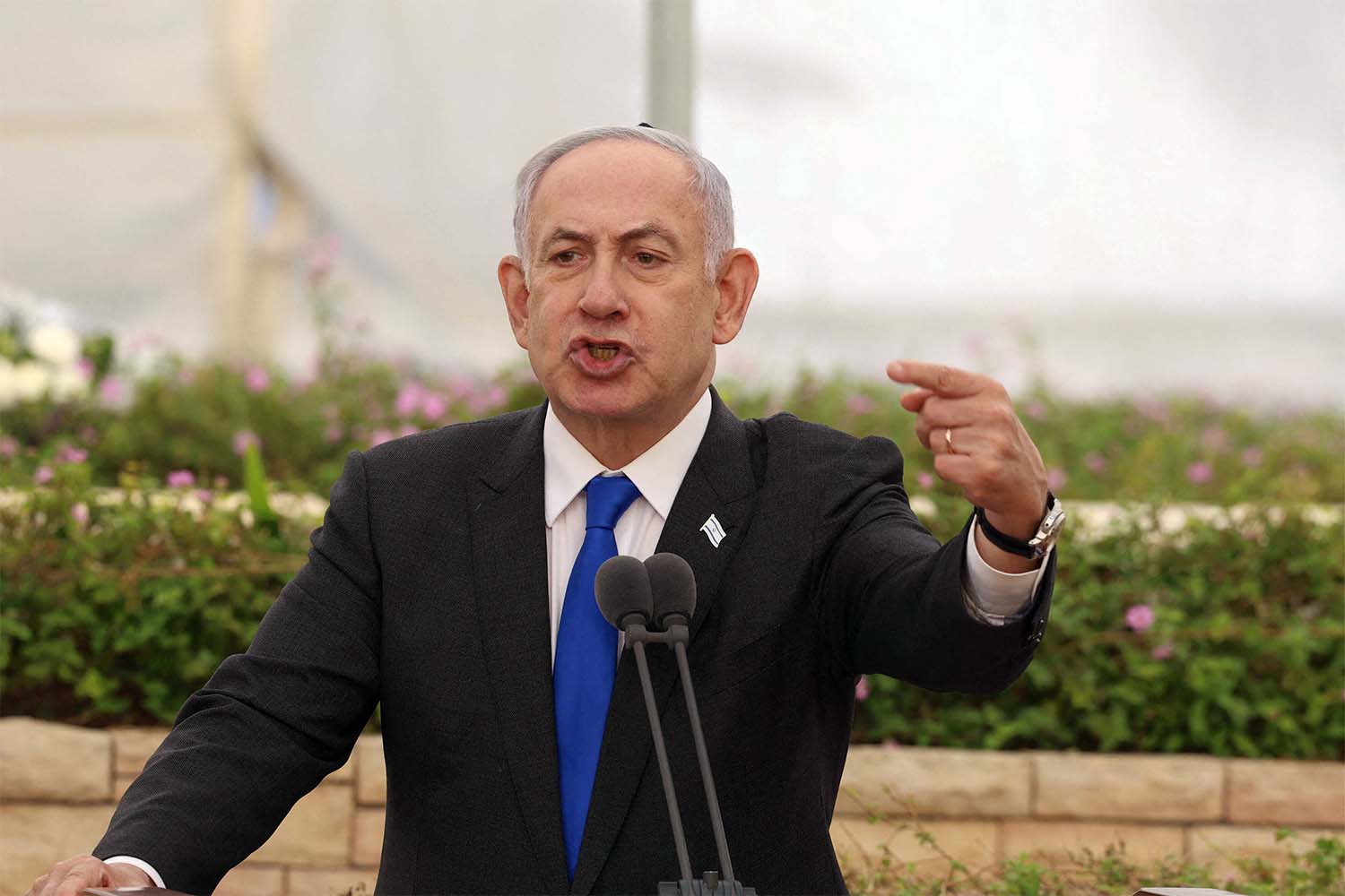 Does Netanyahu understand Hamas put Israel exactly where they dream of being?