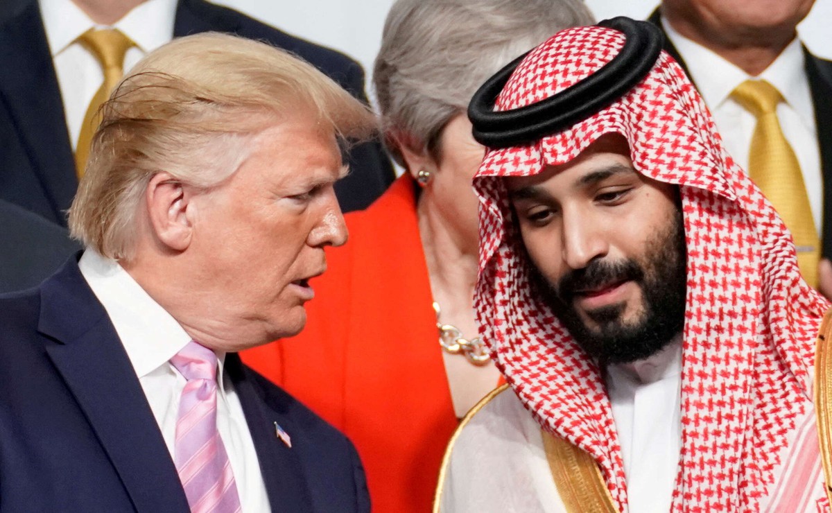 ترامب سيركز على استثمارات ضخمة وصفقات أسلحة مع السعودية