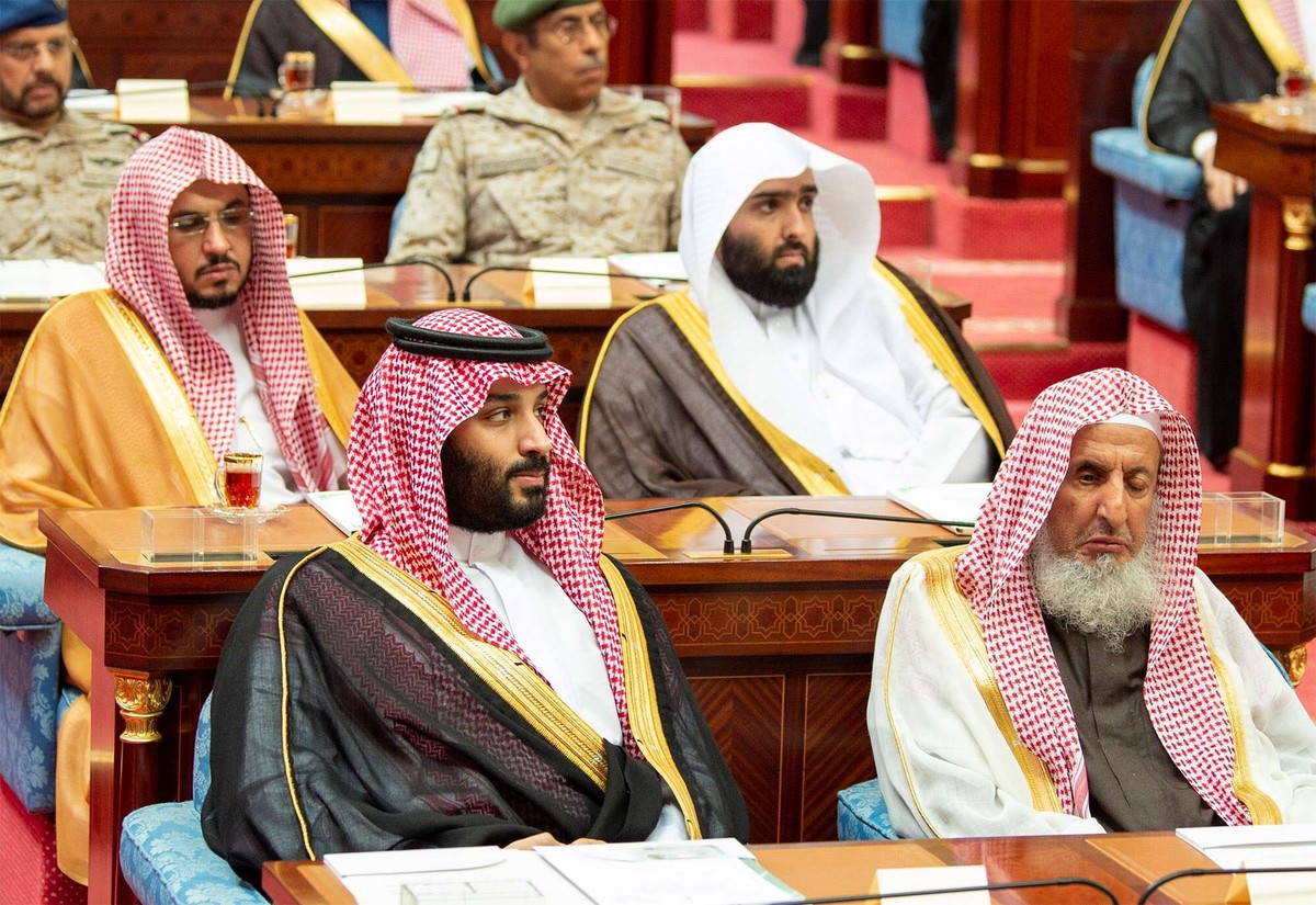 الشيخ عبدالعزيز آل الشيخ من أعلام العلم الشرعي والإفتاء في الإسلامي