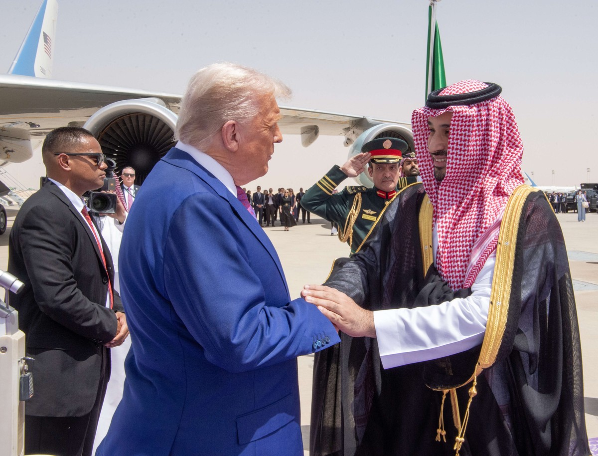 علاقات استراتيجية