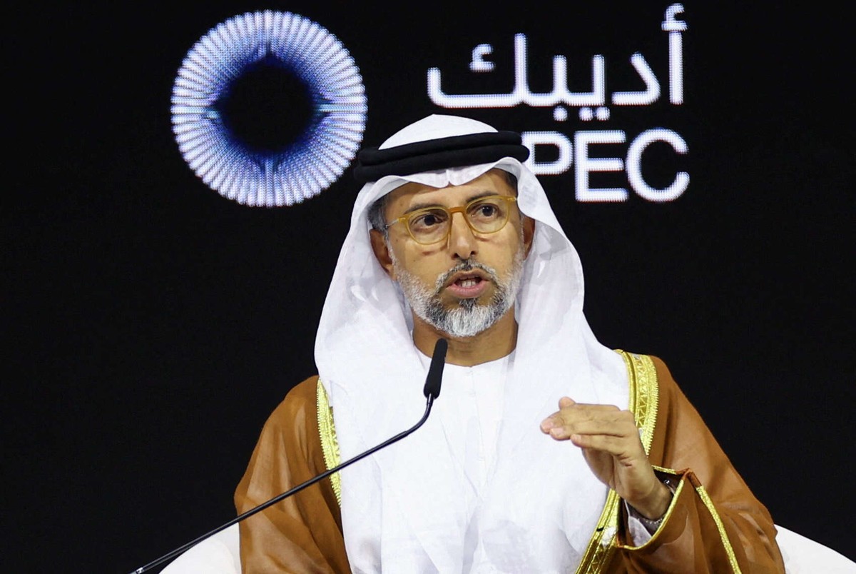 وزير الطاقة الاماراتي يدعم تعزيز الاستثمارات بمجال الغاز المسال