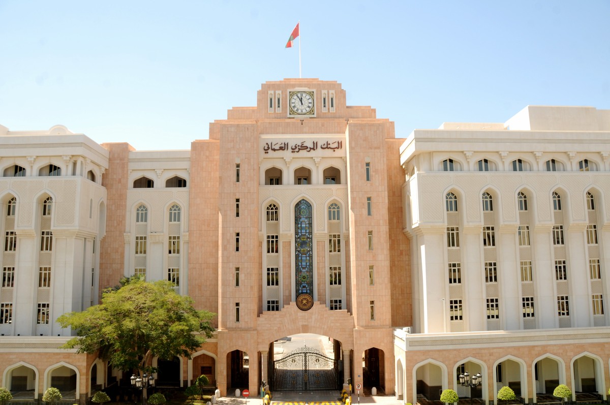 مسقط تراهن على خبرتها في الصيرفة الإسلامية  