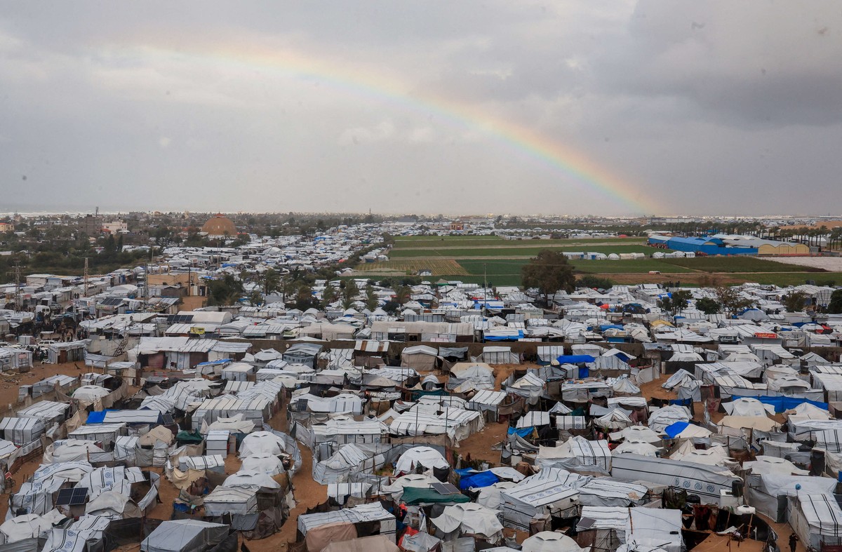 الفلسطينيون ينتظرون نهاية معاناتهم
