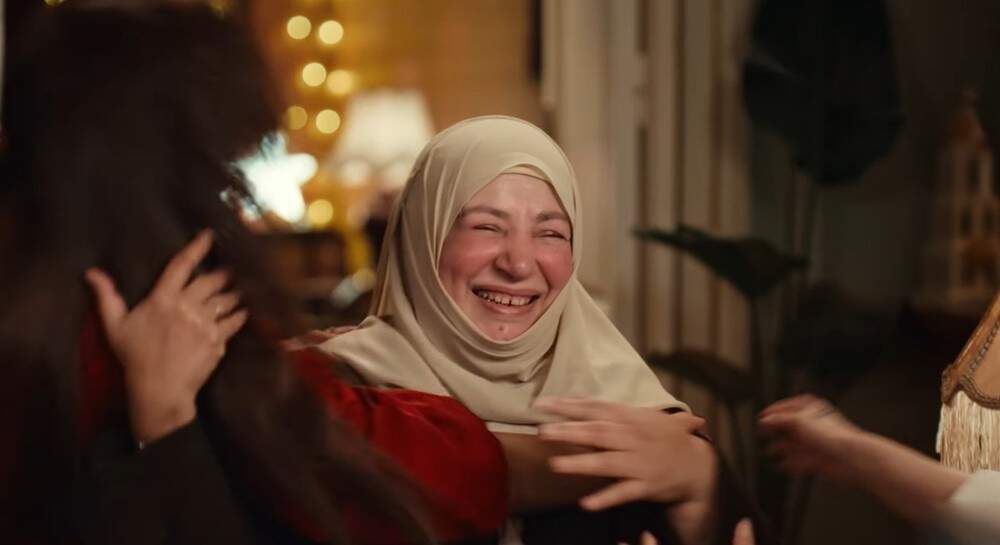 تفاعل كبير مع أول ظهور لعبلة كامل بعد سنوات من الابتعاد عن الأنظار