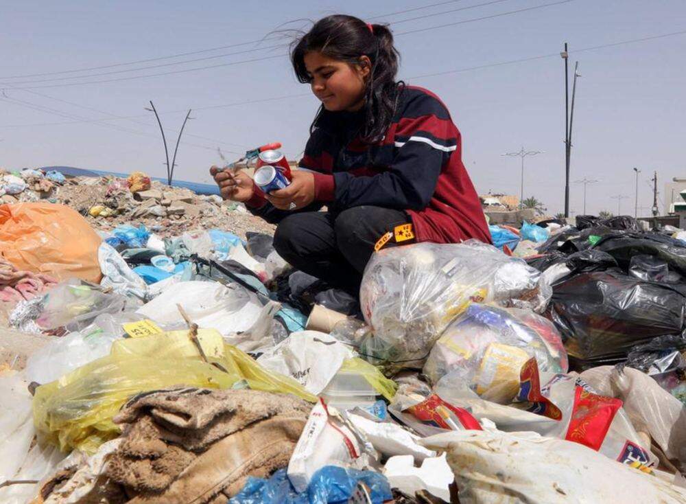 ثروة في باطن الأرض وفقر فوقها 