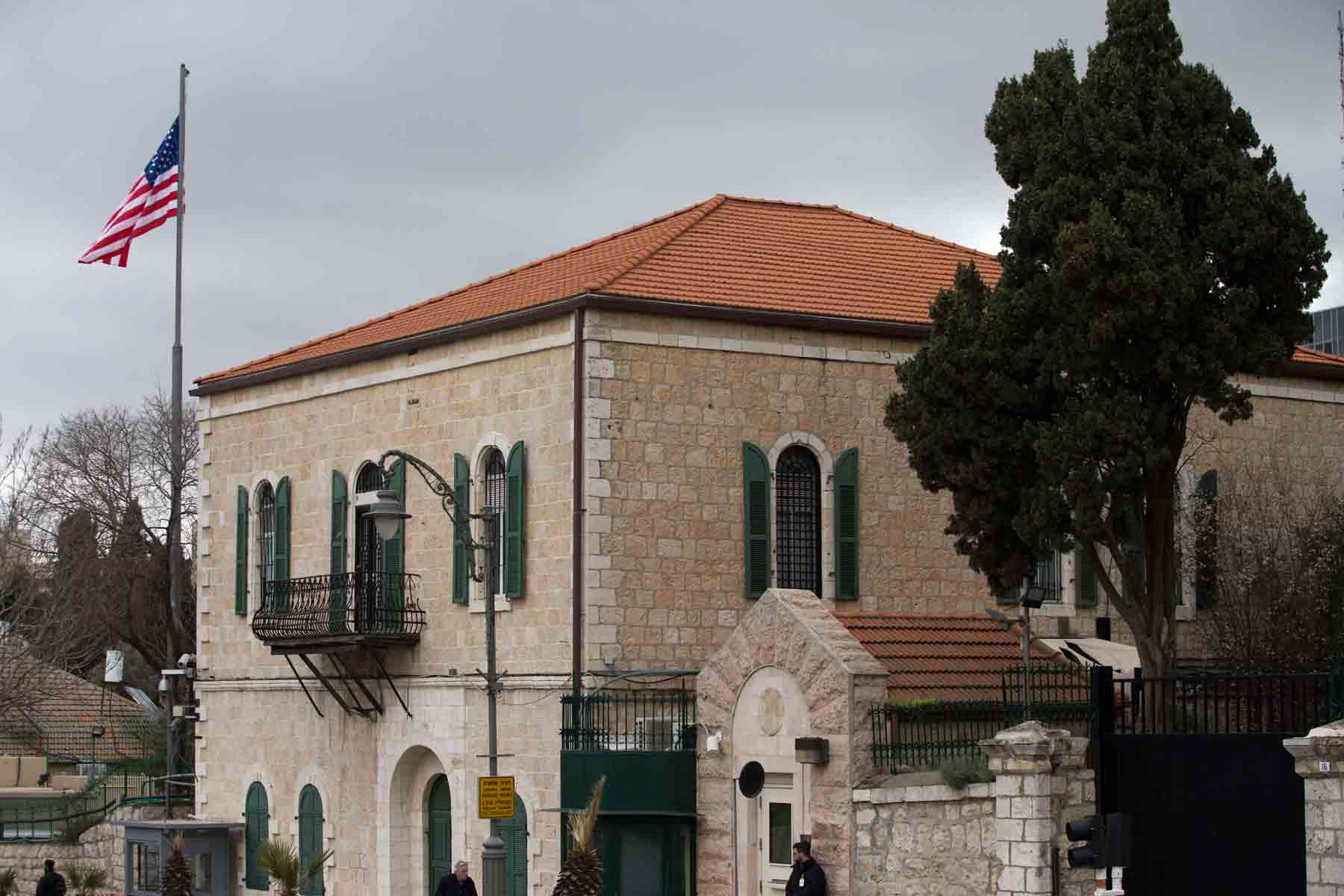 America reaches into West Bank